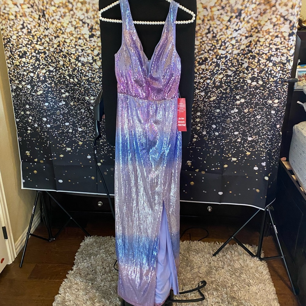 Purple ombré sequin dress with slit, size 7, new with tags